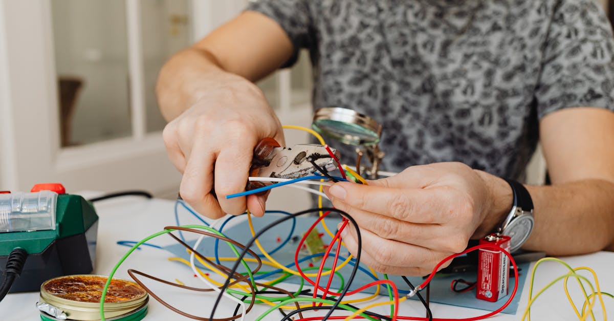 Essential Tools Every Emergency Electrician Should Carry